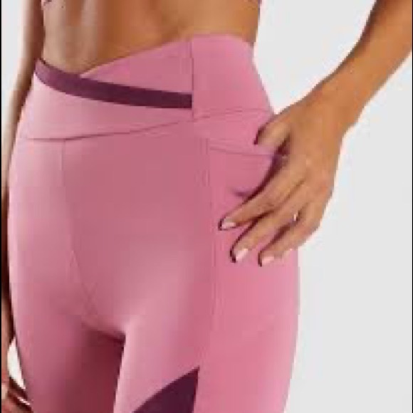 2pc set Gymshark Asymmetric Leggings + crop top - Dusky Pink/dark Ruby - Picture 5 of 13